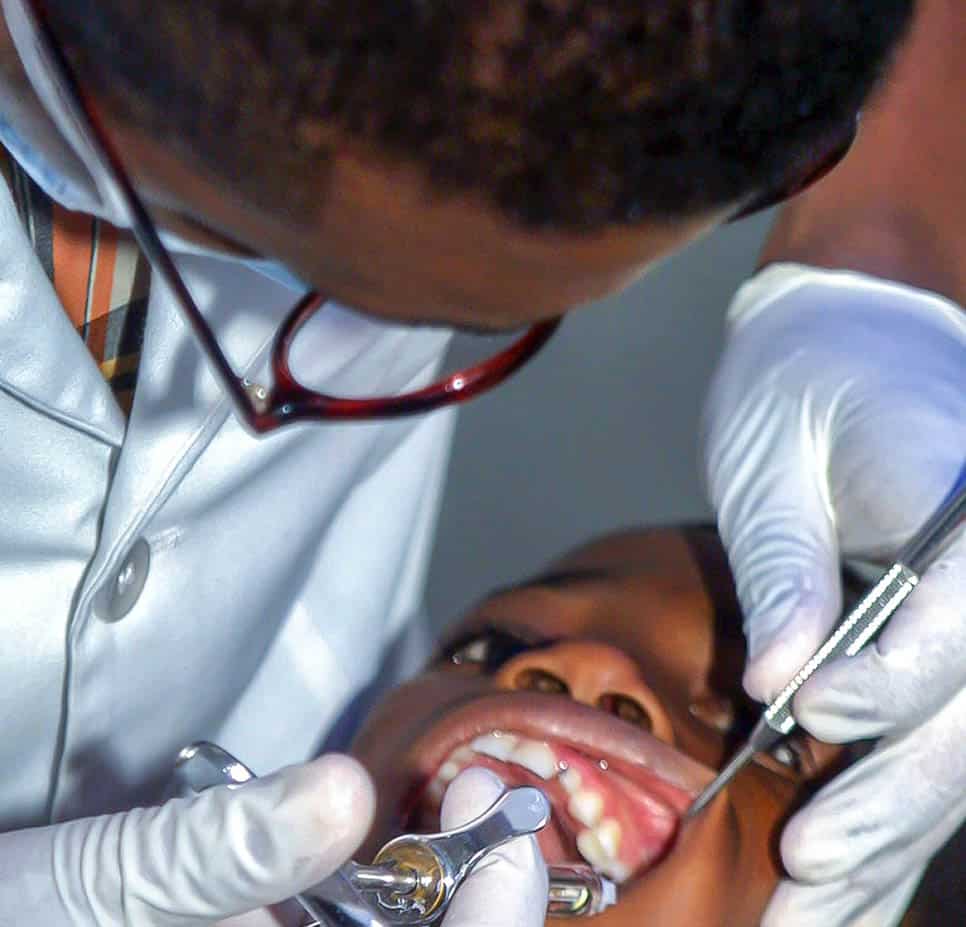 Fast and effective 1-hour teeth whitening service for instant results Luton